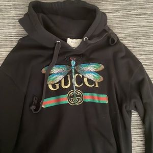 Gucci unisex logo sweatshirt in size medium